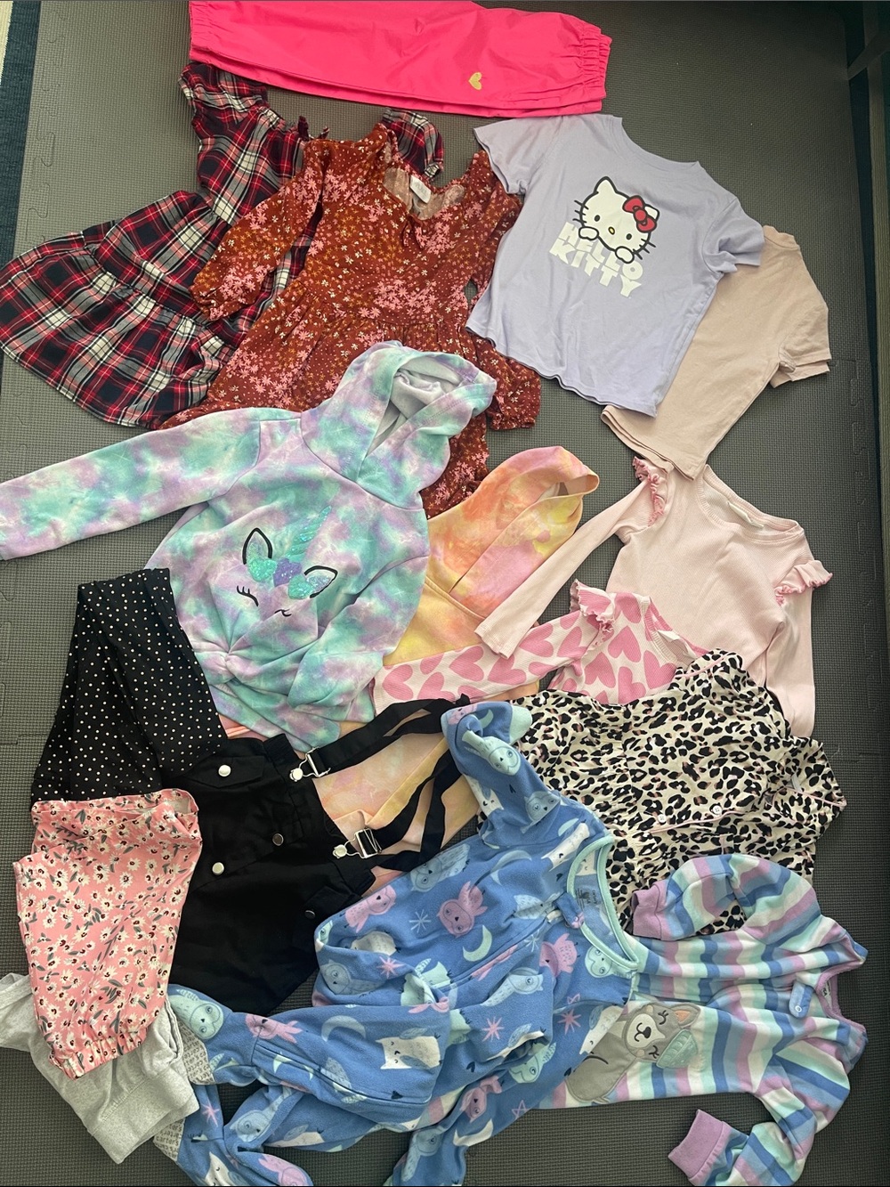 15 pc Set Bundle Hello Kitty Tahari H&M Carters Unicorn Dog Hearts girls clothes